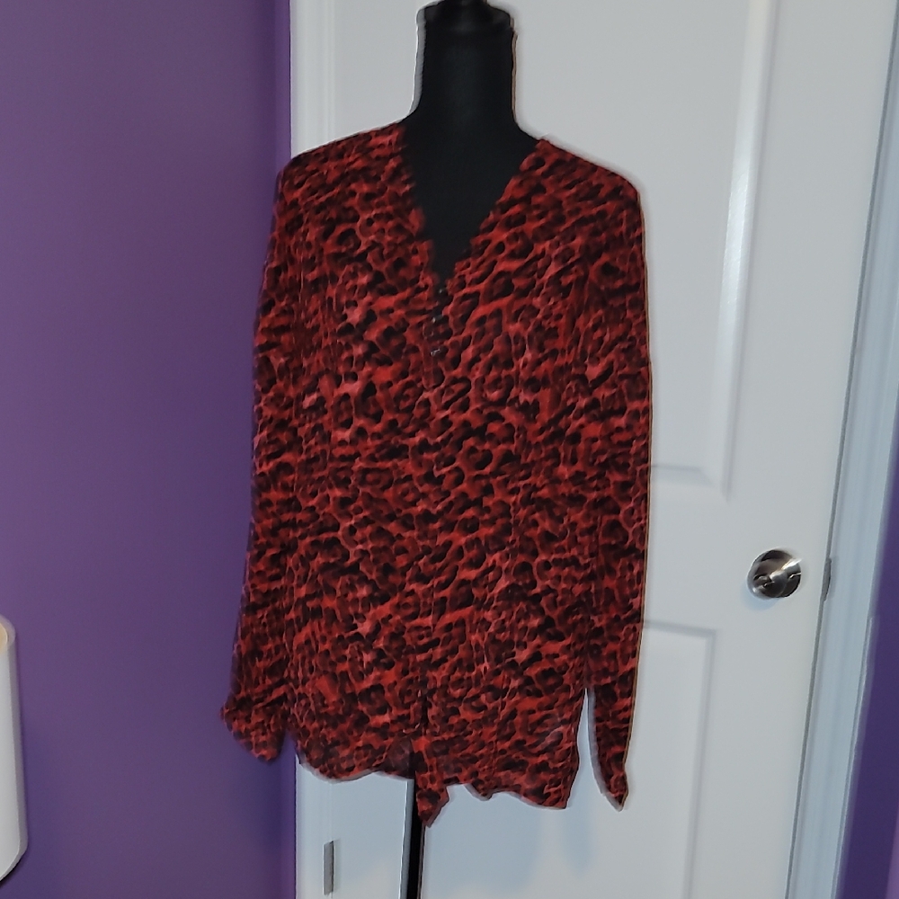 i jeans by Buffalo Red & Black Animal Print Top Sz: M